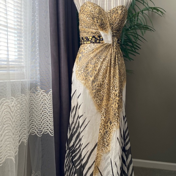 Gorgeous special occasion dress - Picture 3 of 7